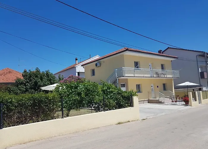 Апартаменти Ruza *